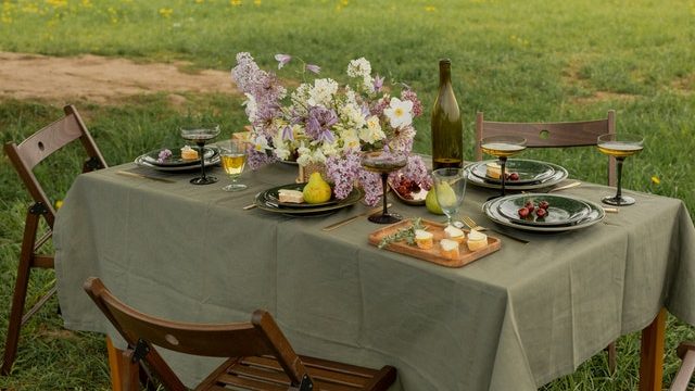 How to Find the Perfect Outdoor Dining Set
